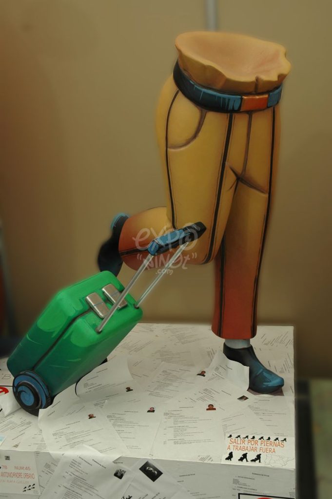 Año 2013, falla Sagunto, San Antonio, Padre Urbano, sección séptima b, Artista: Rafael Guillot Comeche.