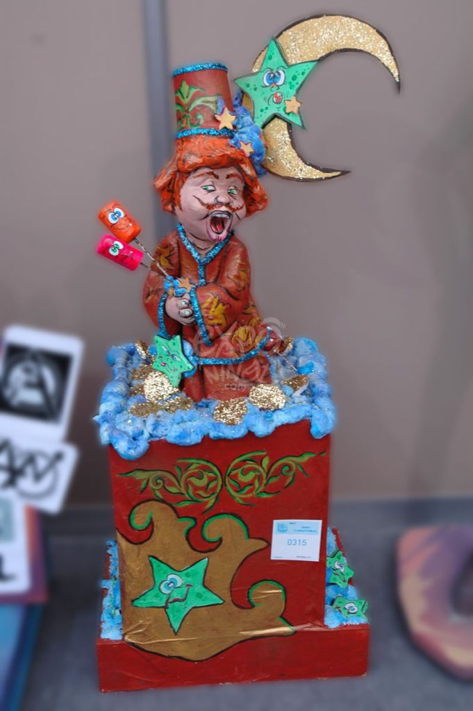 Año 2013, falla Juan de Garay, Doctor Marañón, sección séptima c, Artista: La Comisión.