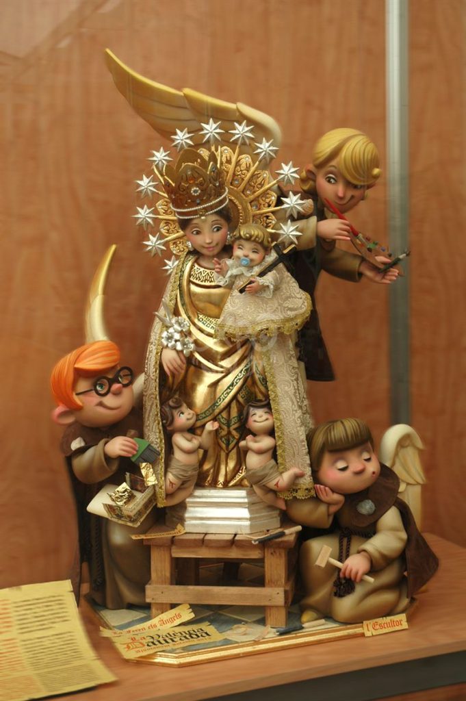 Año 2013, falla Plaza del Ayuntamiento, municipal infantil, Artistas: Ceballos (José Luis) y Sanabria (Francisco).
