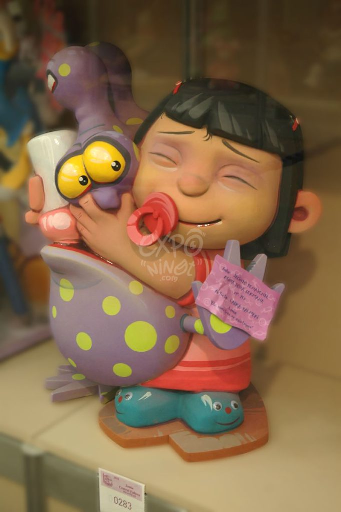 Año 2013, falla Avenida Jacinto Benavente, Reina Doña Germana, sección cuarta Infantil, Artista: Laura Palmeri.