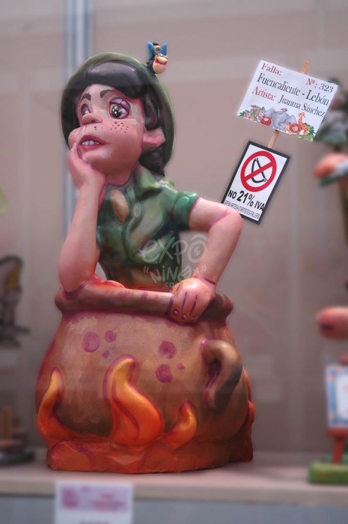 Año 2013, falla Fuencaliente, Lebón, sección décima Infantil, Artista: Juanma Sánchez Cuenca.