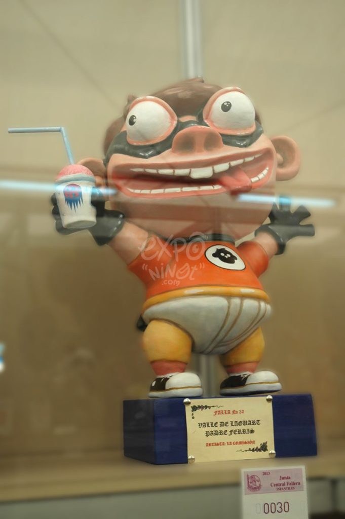 Año 2013, falla Valle de Laguar, Padre Ferris, sección decimocuarta Infantil, Artista: La Comisión.