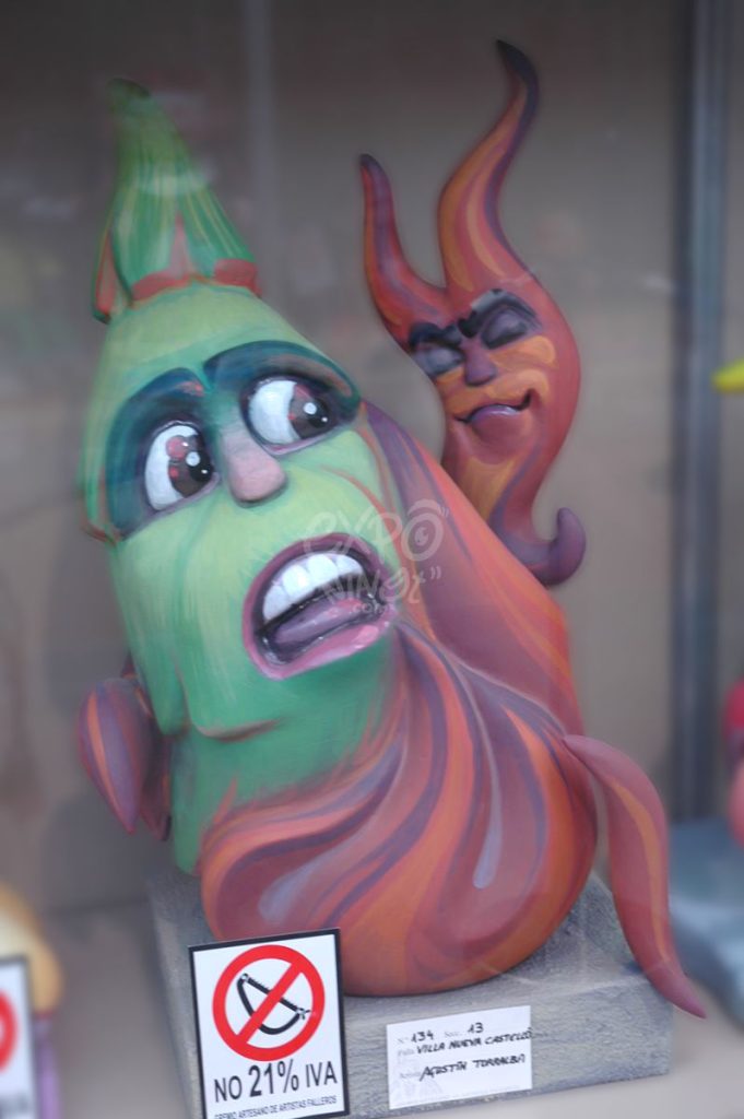 Año 2013, falla Villanueva de Castellón, Horticultor Galán, sección decimotercera Infantil, Artista: Agustín Torralba Soto.