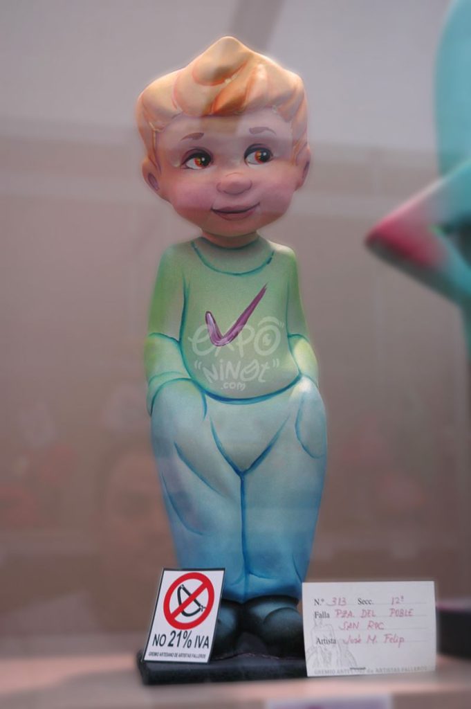 Año 2013, falla Plaça del Poble, Sant Roc, sección duodécima Infantil, Artista: José Manuel Felip Gómez.