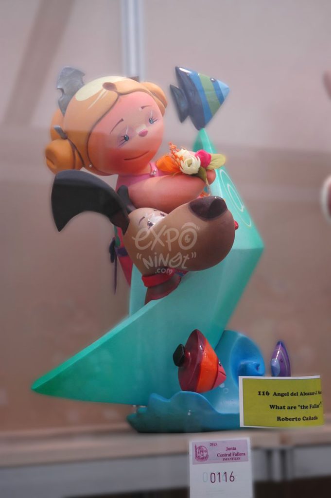 Año 2013, falla Ángel del Alcázar, José Maestre, sección novena Infantil, Artista: Roberto Cañada Martínez.
