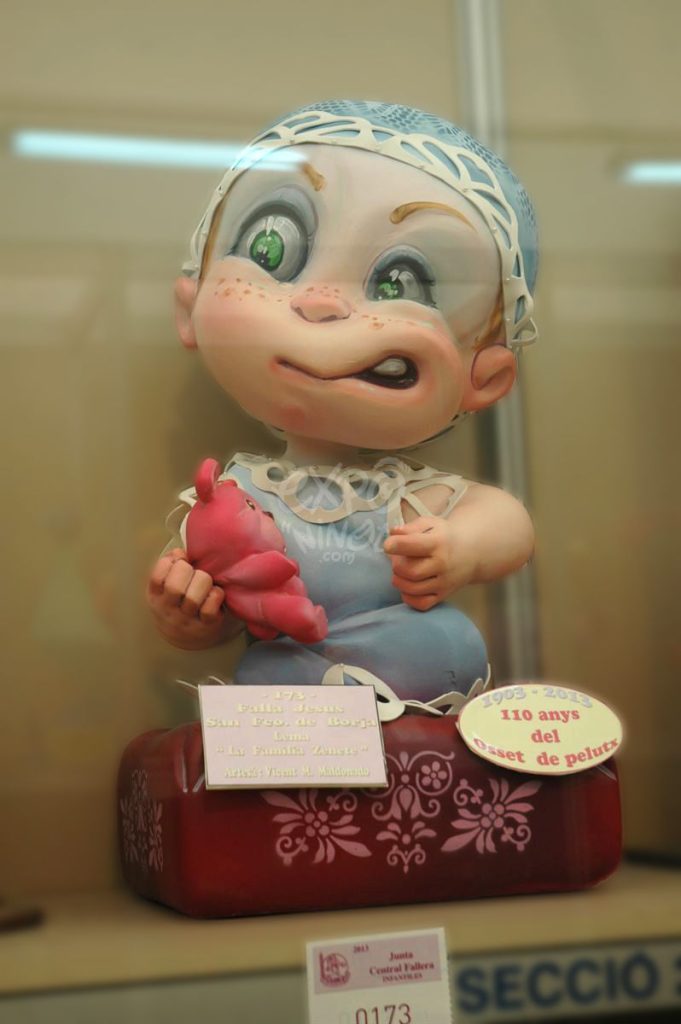 Año 2013, falla Jesús, San Francisco de Borja, sección segunda Infantil, Artista: Vicent Maldonado.