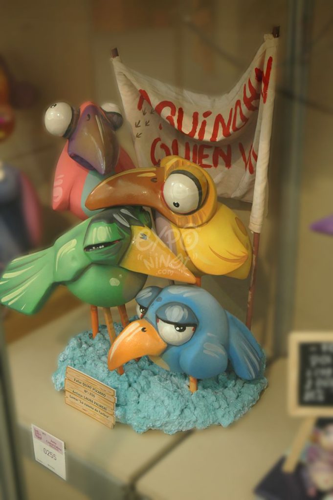 Año 2013, falla Barrio Quint, Pizarro, sección segunda Infantil, Artista: Laura Palmeri.