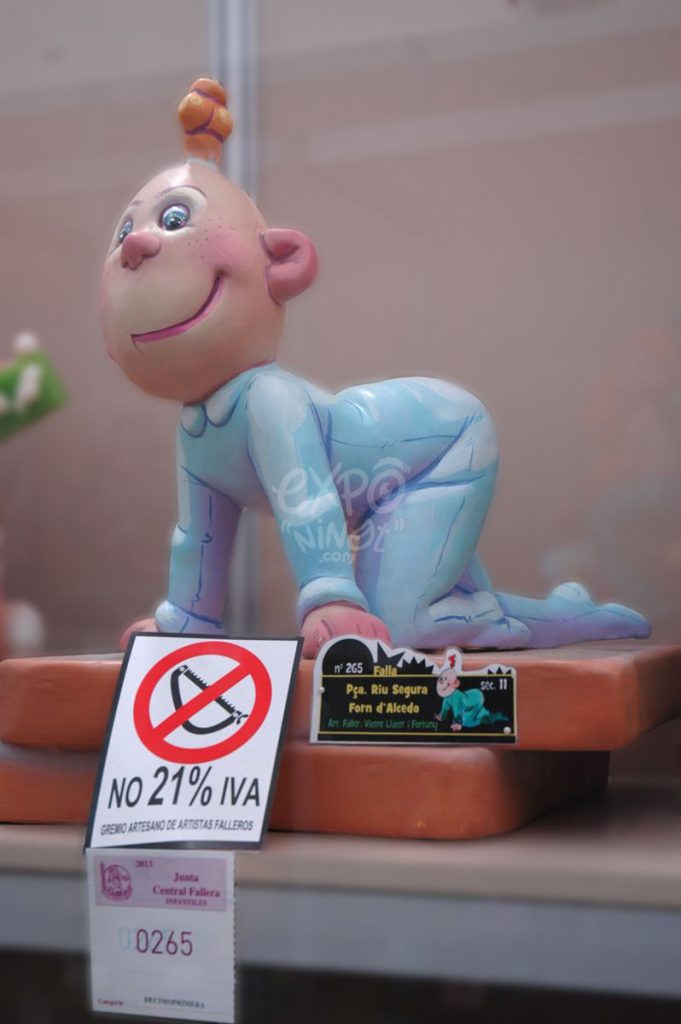 Año 2013, falla Plaza Rio Segura, Horno de Alcedo, sección undécima Infantil, Artista: Vicente Llácer Fortuny.