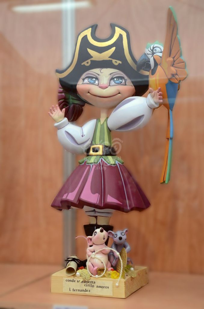 Año 2014, falla Conde Salvatierra, Cirilo Amorós, sección primera Infantil, Artista: Javier Fernández Ruíz.