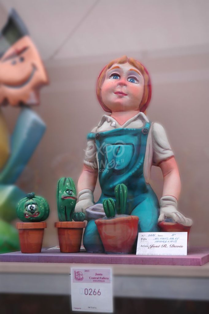 Año 2013, falla Mendizabal, sección octava Infantil, Artista: José Ramón Devís Benet.