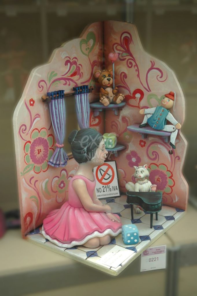 Año 2013, falla Libertad, Teodoro Llorente, sección octava Infantil, Artista: Victor Caballero Gutiérrez.