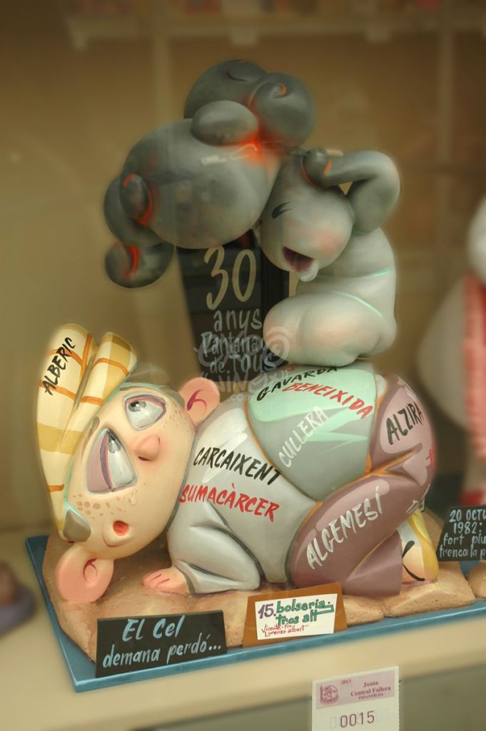 Año 2013, falla Bolseria, Tros Alt, sección octava Infantil, Artista: Vicente Francisco Lorenzo Albert.