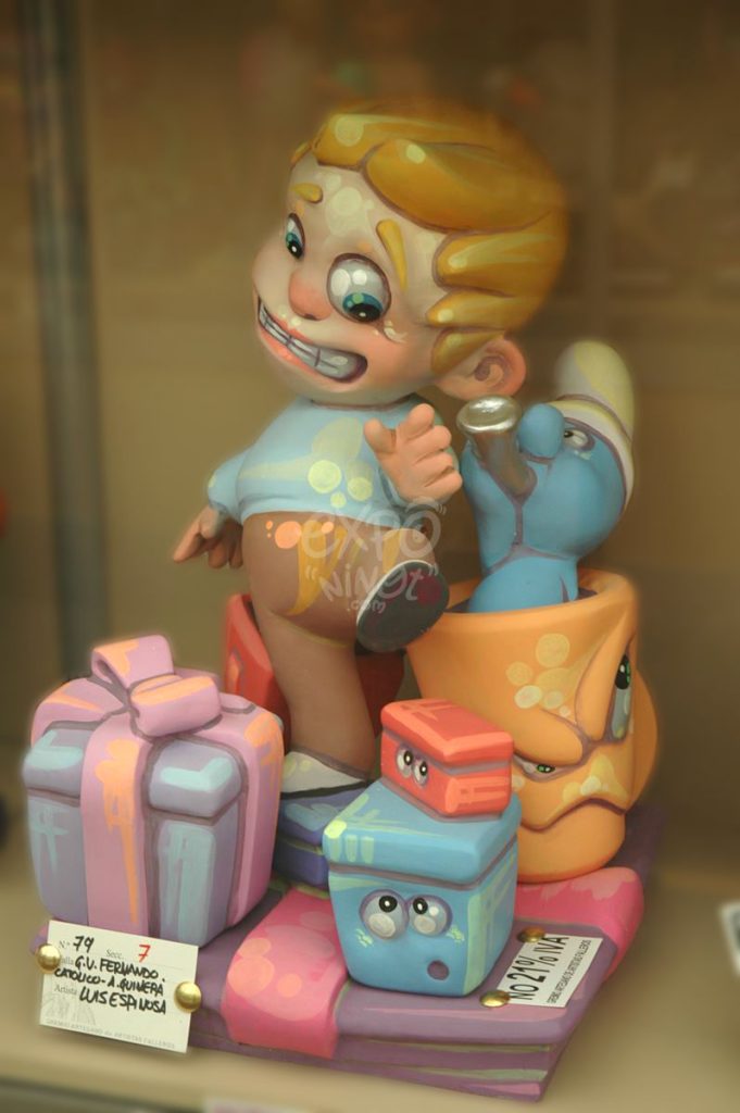 Año 2013, falla Fernando el Católico, Ángel Guimerá, sección séptima Infantil, Artista: Luis Espinosa Olmos.