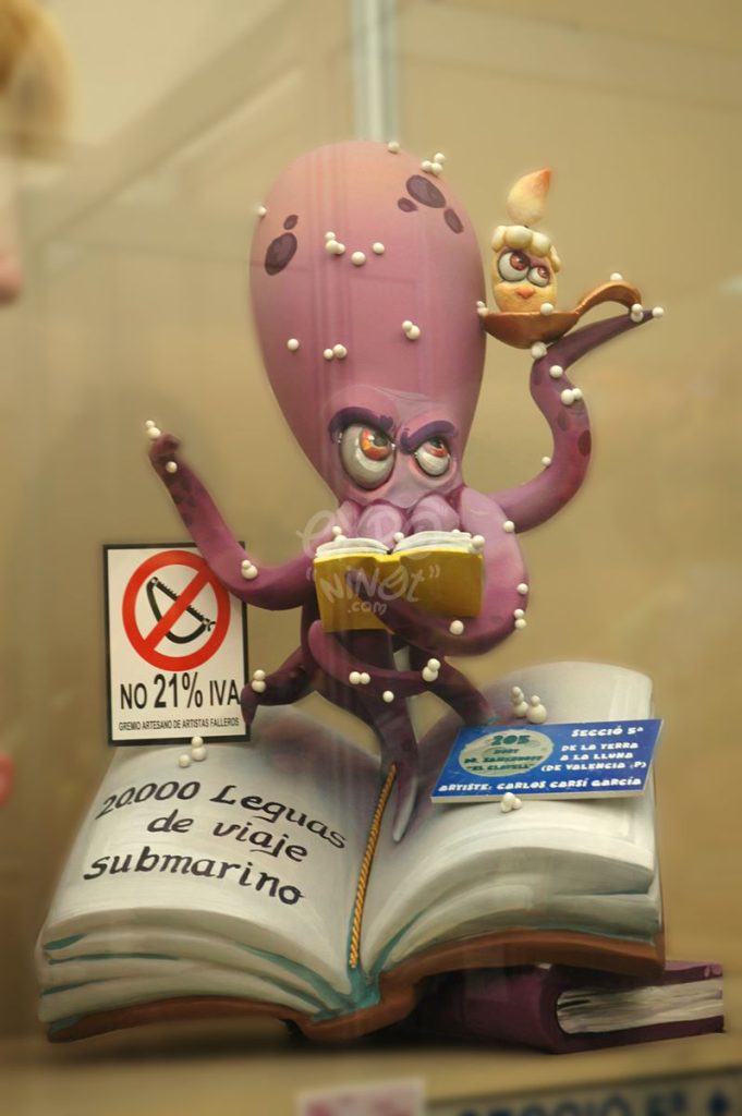 Año 2013, falla Norte, Doctor Zamenhoff, sección quinta Infantil, Artista: Carlos Carsí García.