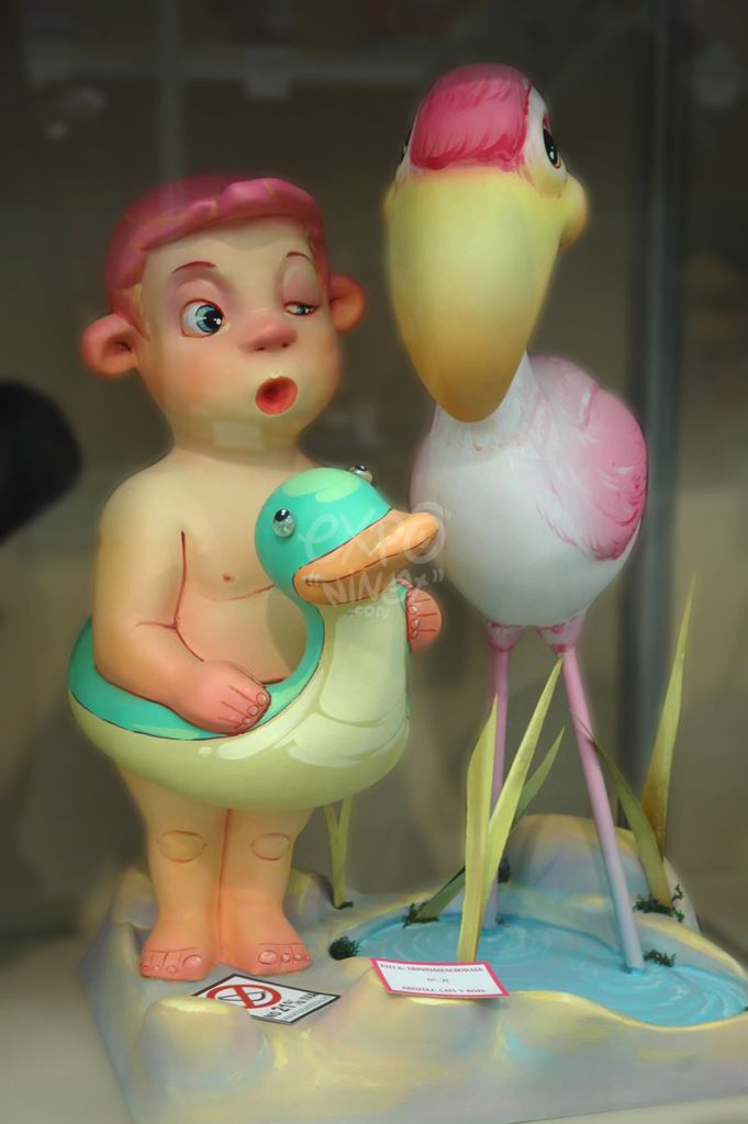 Año 2013, falla Trinidad, Alboraya, sección quinta Infantil, Artista: Cate y Rosa.