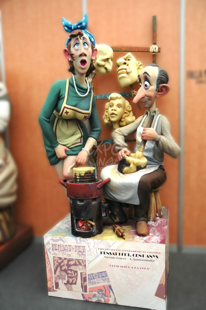 Año 2012, Falla Plaza del Ayuntamiento, Artista: Vicente Llácer y Alejandro Santaeulalia.