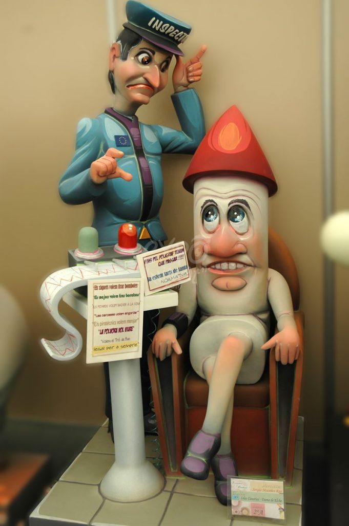 Año 2012, falla Islas Canarias Dama de Elche, sección segunda a, Artista: Sergio Musoles Ros.