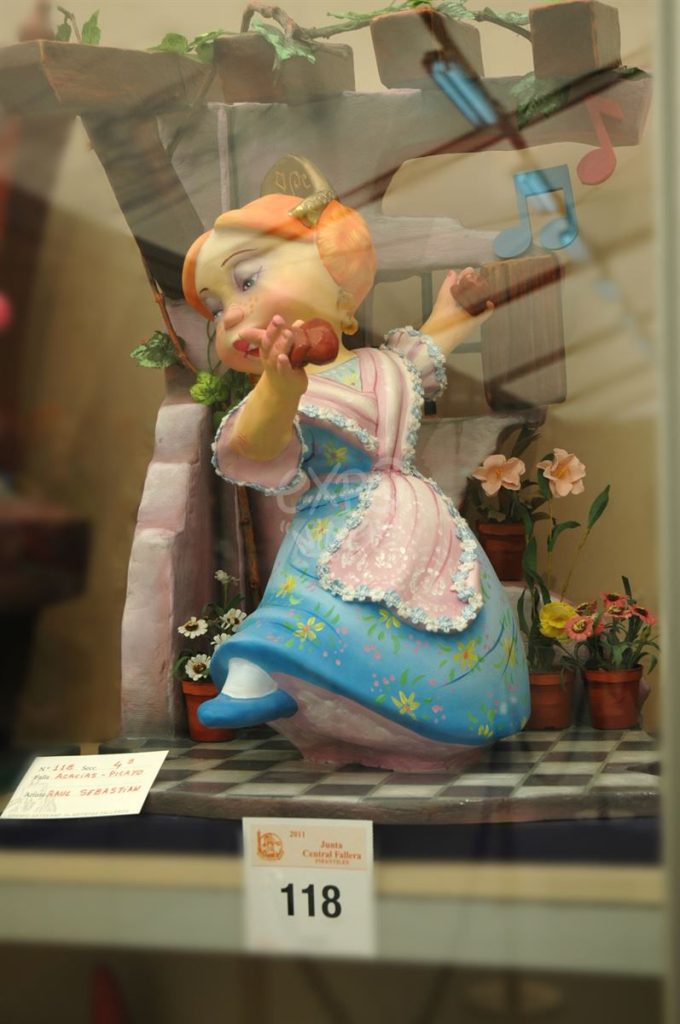 Año 2011, Falla Acacias Picayo, sección cuarta Infantil, Artista: Raul Sebastián Falaguera.