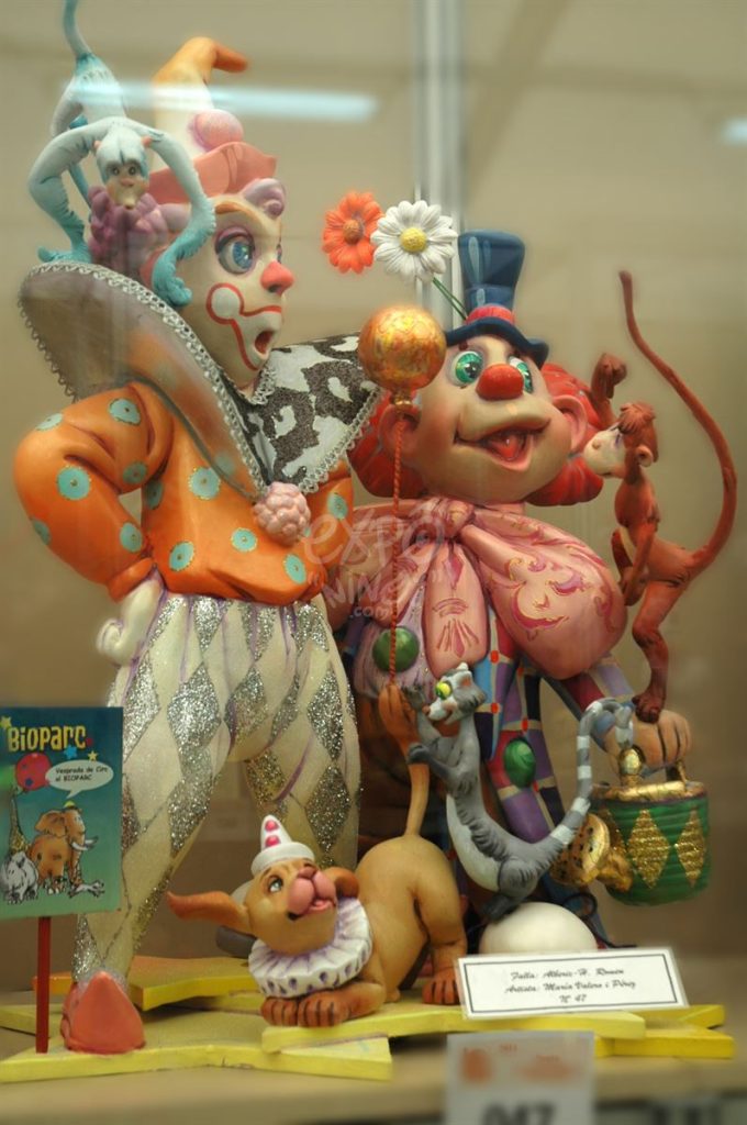 Año 2011, Falla Alberique Heroe Romeu, sección segunda Infantil, Artista: María Valero Pérez.