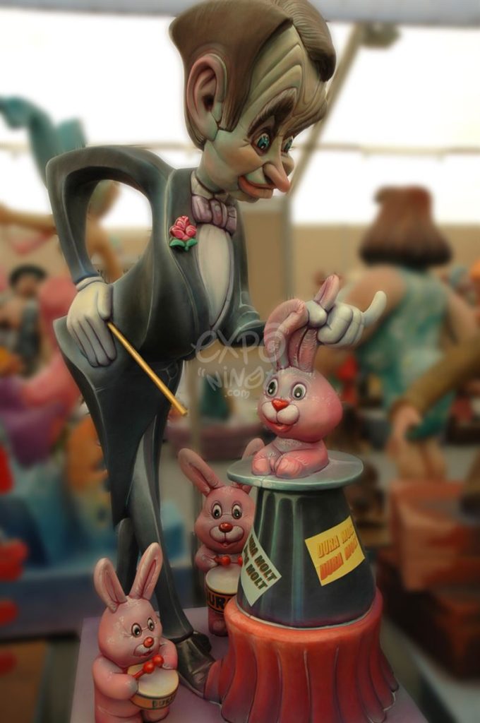 Año 2011, Falla Arzobispo Olaechea San Marcelino, sección primera Infantil, Artista: Sergio Amar Medina.