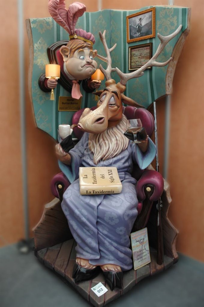 Año 2011, falla Convento Jerusalen Matemático Marzal, sección especial, Artista: Pedro Santaeulalia Serrán.