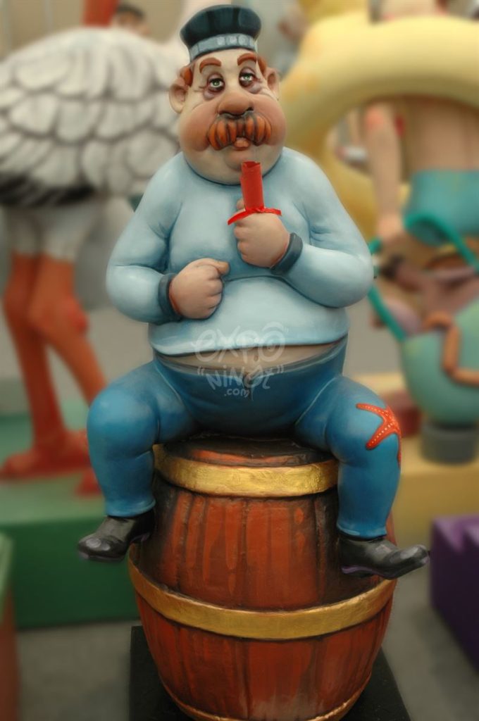 Año 2011, falla Isaac Peral Mendez Nuñez, sección cuarta a, Artista: Vicente Varea de Dios.