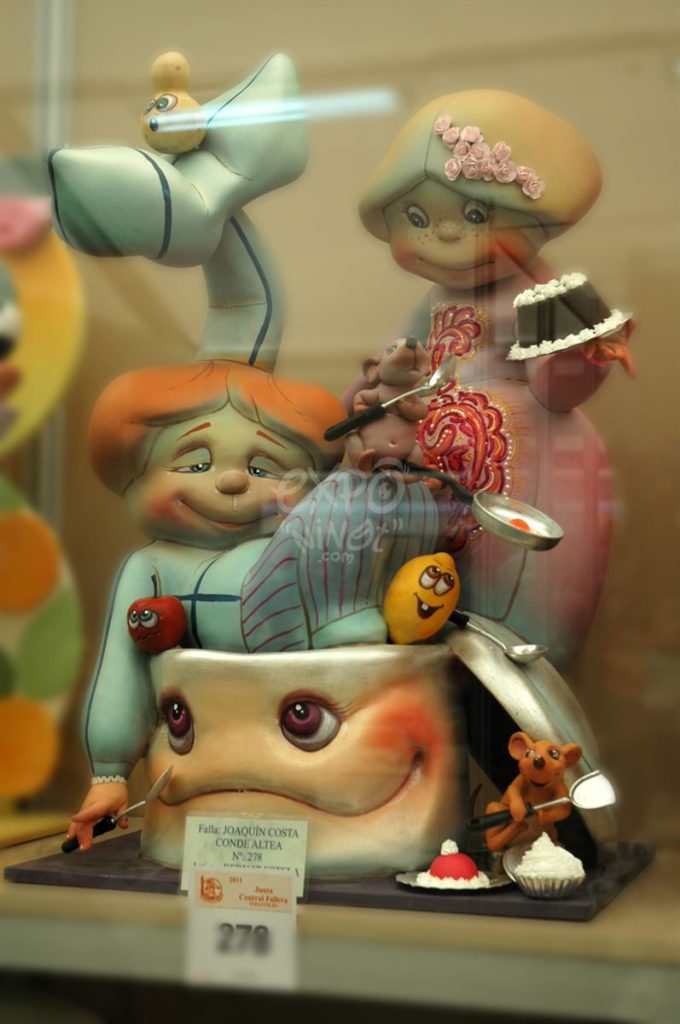 Año 2011, Falla Joaquín Costa Conde Altea, sección primera Infantil, Artista: Bernardo Estela Parra.