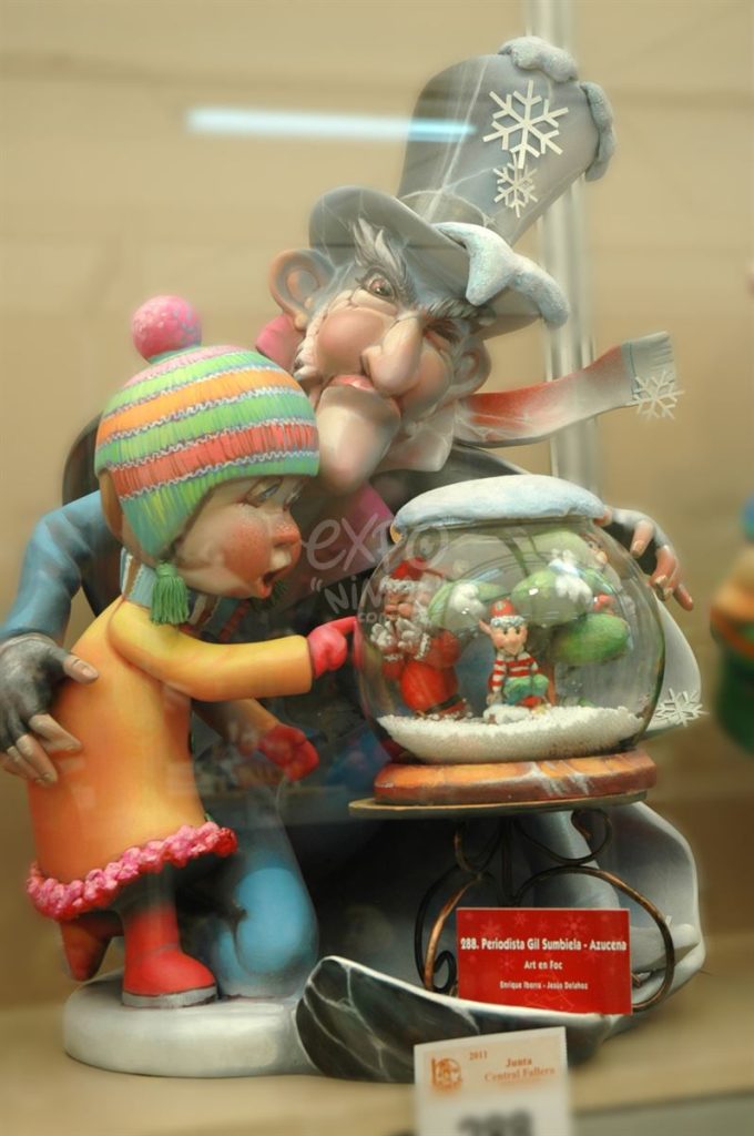 Año 2011, Falla Periodista Gil Sumbiela Azucena, sección segunda Infantil, Artista: Enrique Iborra Lobejón.