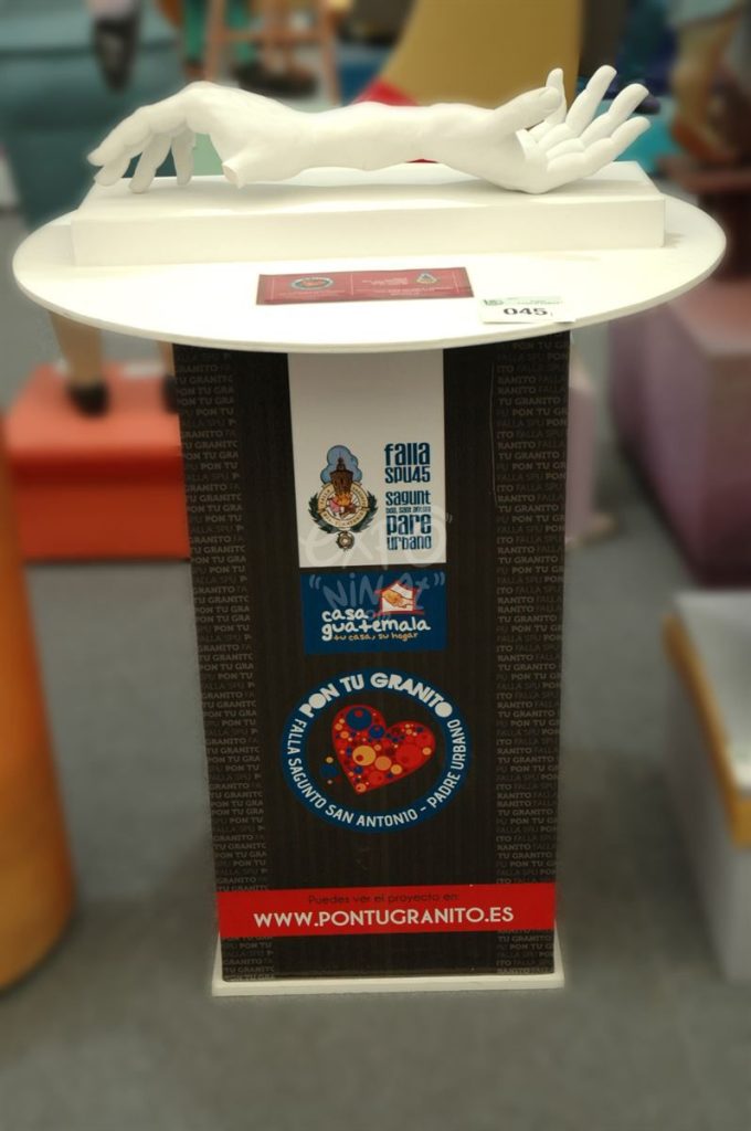 Año 2011, Falla Sagunto San Antonio Padre Urbano, sección séptima a, Artista: Jordi Palanca Marqués.