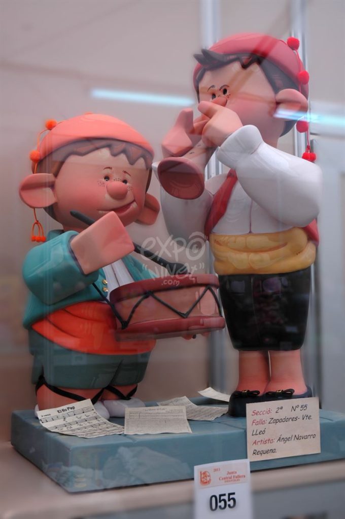 Año 2011, Falla Zapadores Vicente Lleó, sección segunda Infantil, Artista: Ángel Navarro Requena.