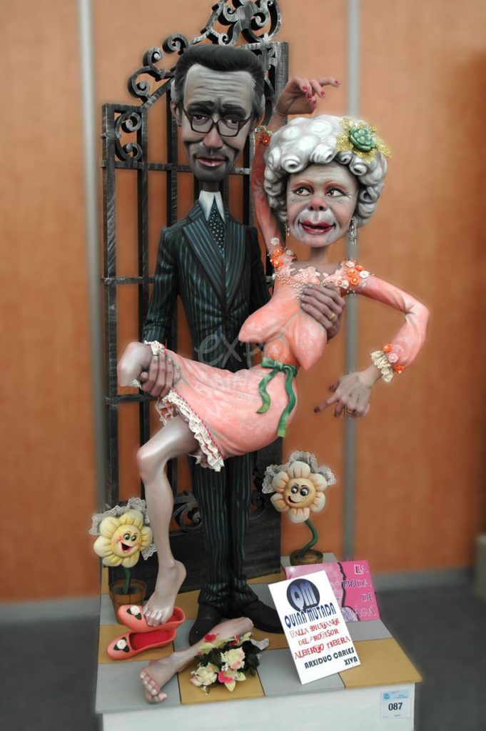 Año 2012, Falla Archiduque Carlos Chiva, sección especial, Artista: Alberto Ribera Fernández.
