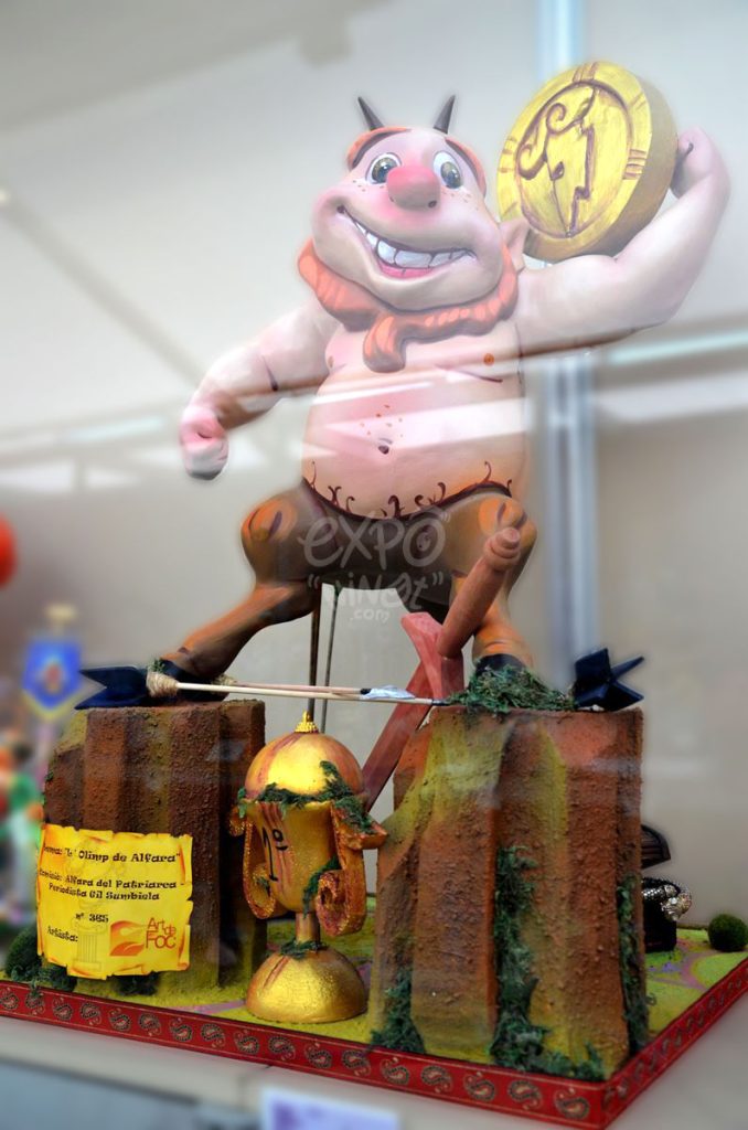 Año 2014, falla Alfara del Patriarca, Periodista Gil Sumbiela, sección decimosexta Infantil, Artista: ArtdeFoc.