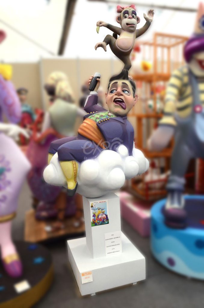 Año 2014, falla Avenida Ausias March, Na Robella, sección cuarta a, Artista: Agustín Torralba Soto.