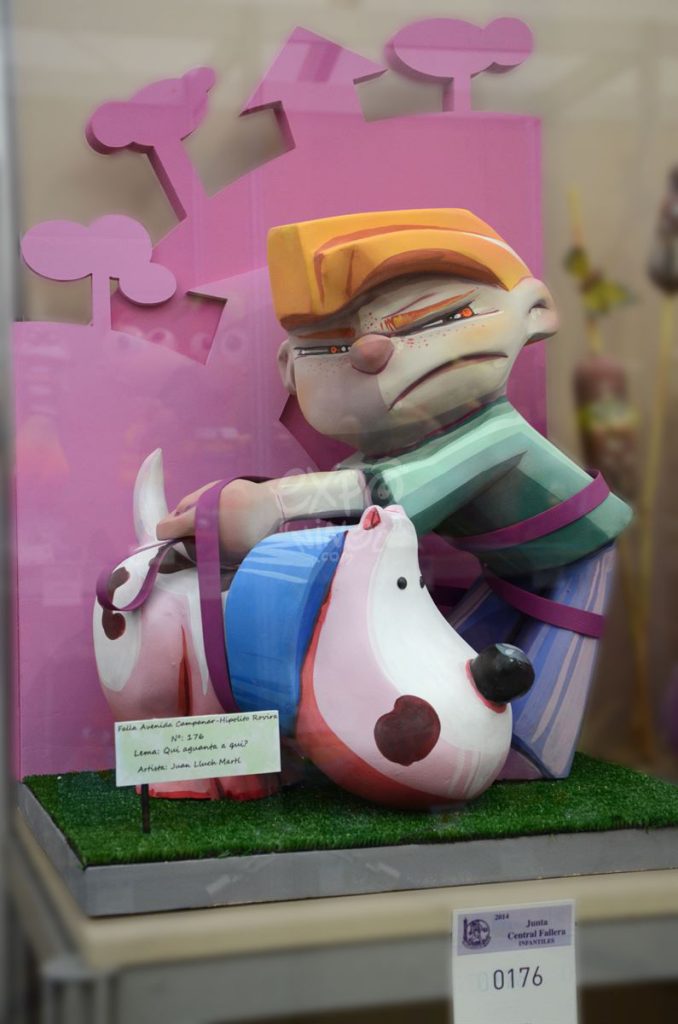 Año 2014, falla Avenida Campanar, Hipólito Rovira, sección cuarta Infantil, Artista: Juan Lluch Martí.