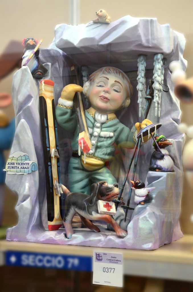Año 2014, falla Avenida de Francia, Alfredo Torán y Olmos, sección séptima Infantil, Artista: José Vicente Zurita.