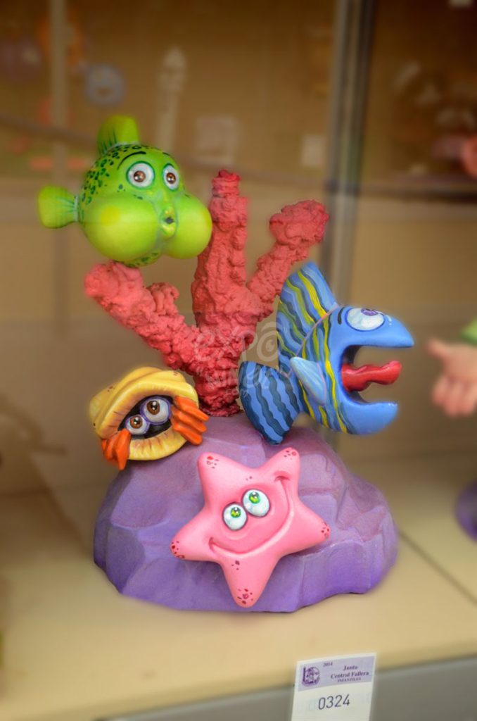 Año 2014, falla Avenida García Lorca, Oltá, sección décima Infantil, Artista: Fernando Martínez.