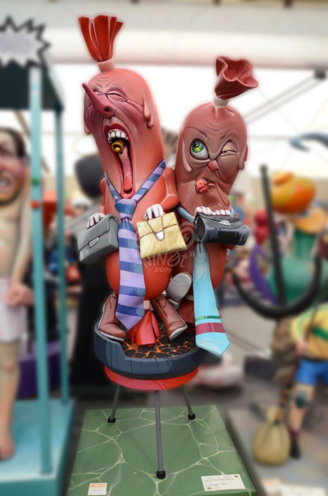 Año 2014, falla Avenida Pérez Galdós, Calixto tercero, sección sexta b, Artista: Vicente Albert García.