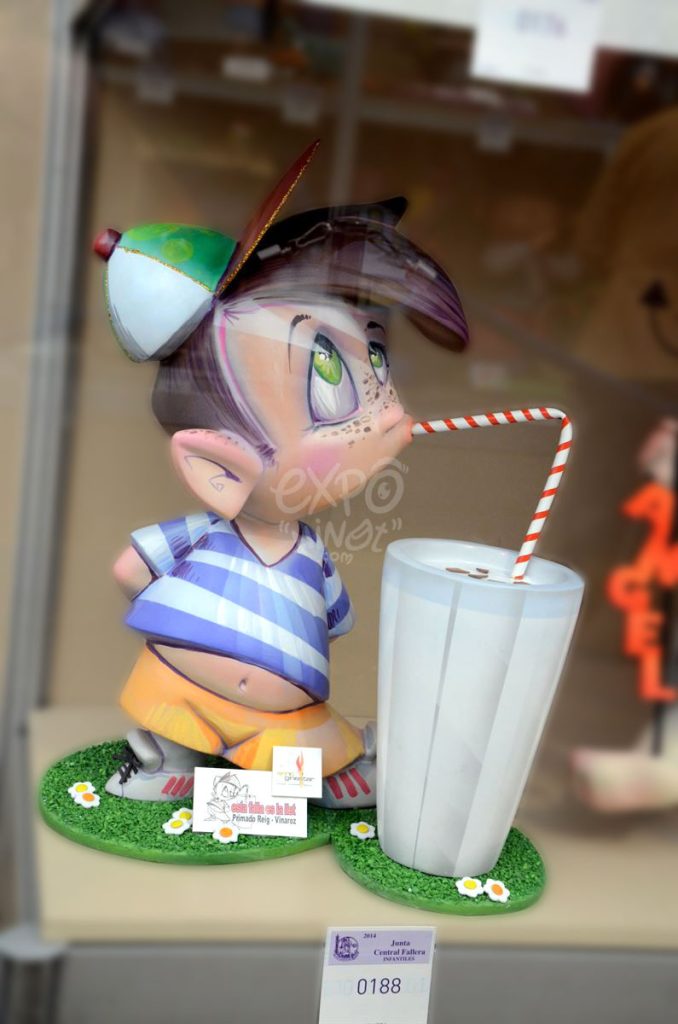 Año 2014, falla Avenida Primado Reig, Vinaroz, sección cuarta Infantil, Artista: José Enrique Ginestar Morán.