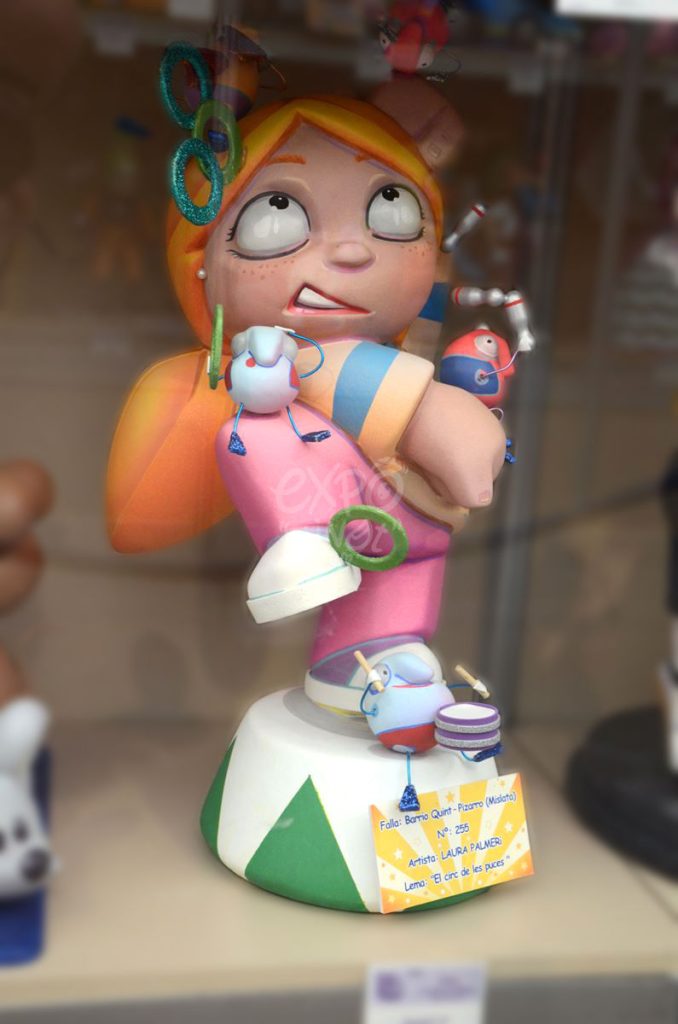 Año 2014, falla Barrio Quint, Pizarro, sección quinta Infantil, Artista: Laura Palmeri.
