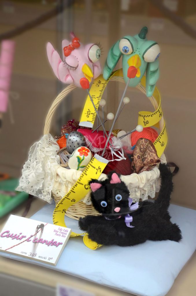 Año 2014, falla Cádiz, Cura Femenía, Puerto Rico, sección undécima Infantil, Artista: La Comisión.