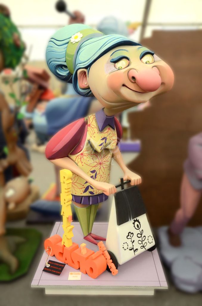 Año 2014, falla Cádiz, Denia, sección quinta b, Artista: Toni Pérez.