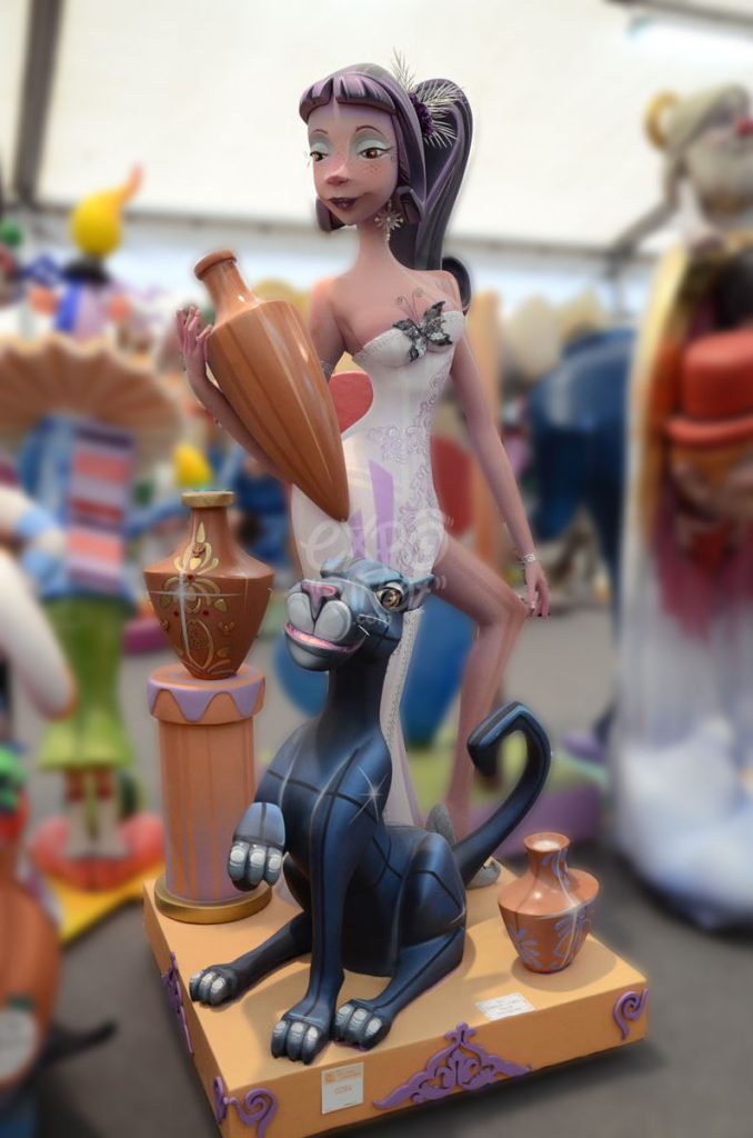 Año 2014, falla Ceramista Ros, José Mª Mortes Lerma, sección primera b, Artista: Sergio Fandos Najera.