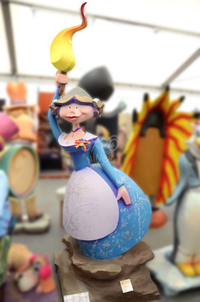 Año 2014, falla Conchita Piquer, Monestir de Poblet, sección séptima b, Artista: Jaime Torrent Arenas.