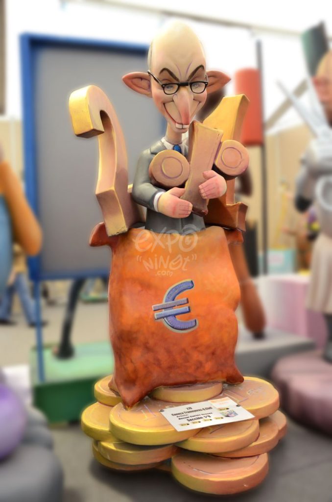 Año 2014, falla Cuenca, Tramoyeres, Guardia Civil, sección quinta b, Artista: Fernando Urios Aigües.