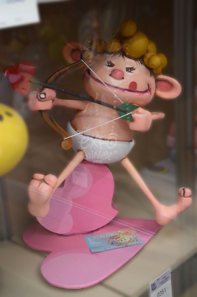 Año 2014, falla Doctor Álvaro López, San Juan de Dios, sección sexta Infantil, Artista: Hermanos Gómez Fonseca.