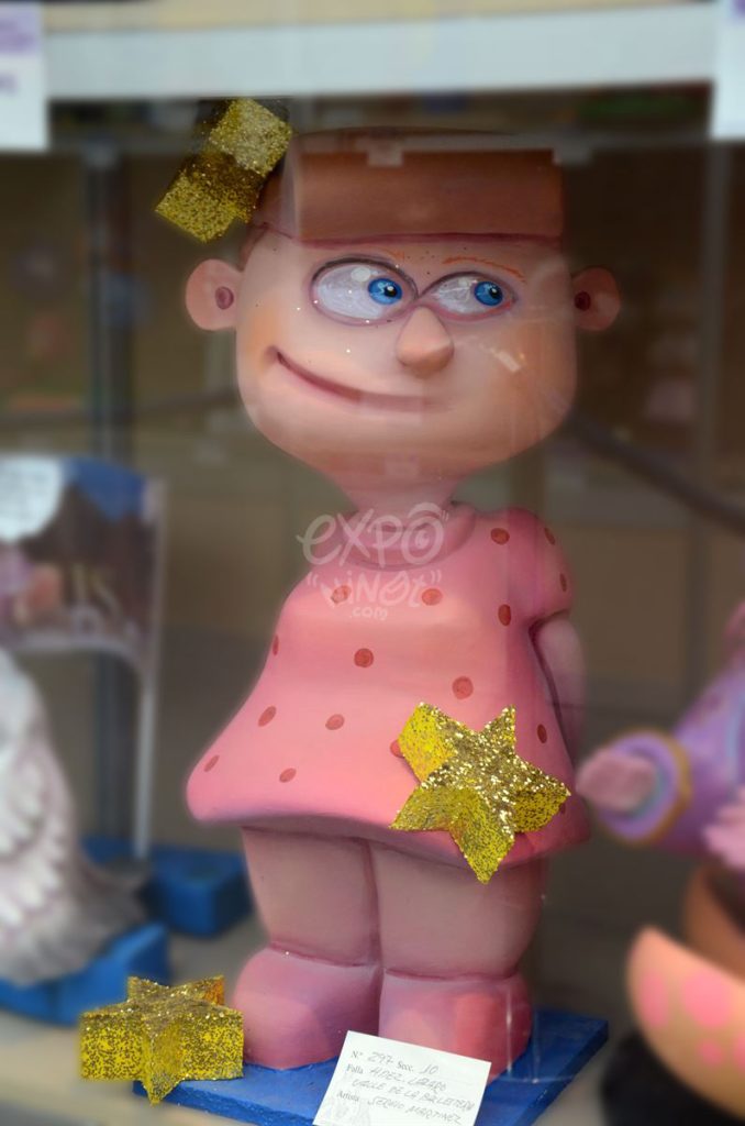 Año 2014, falla Hernández Lázaro, Valle Ballestera, sección décima Infantil, Artista: Sergio Martínez Guirao.