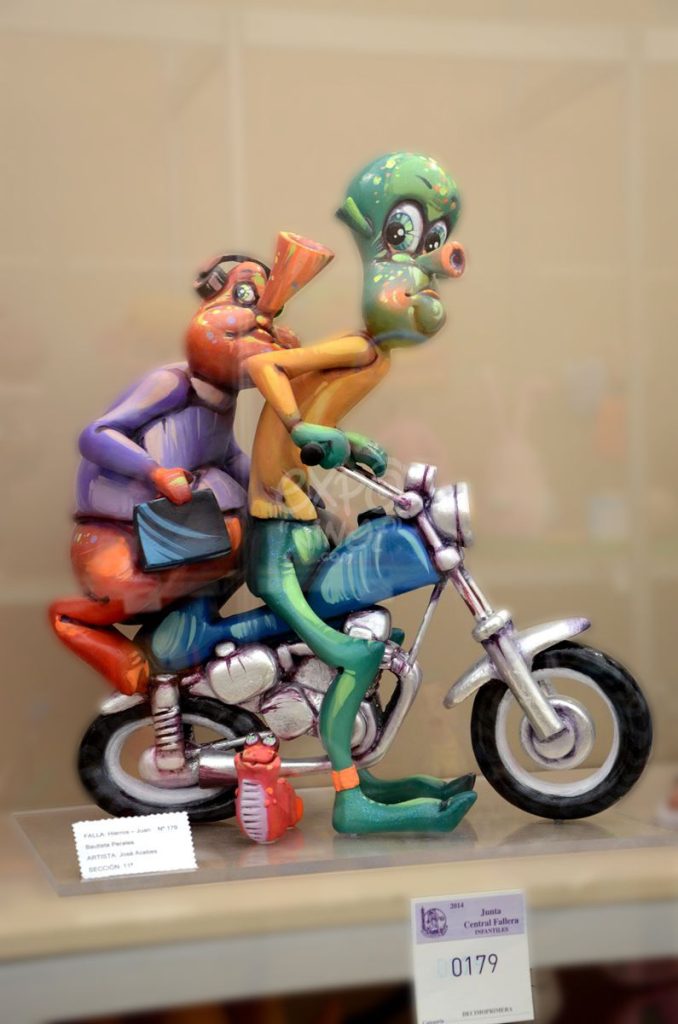 Año 2014, falla Hierros, Juan Bautista Perales, sección undécima Infantil, Artista: José Acebes Rodríguez.