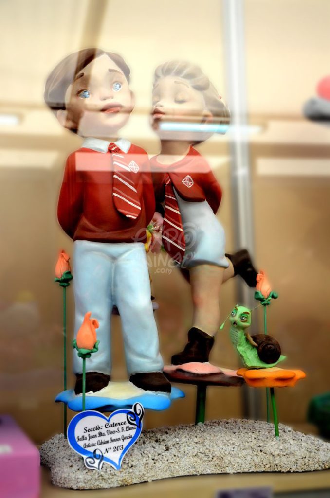 Año 2014, falla Juan Bautista Vives, Salvador Ferrandis Luna, sección decimocuarta Infantil, Artista: Adrián Forner.