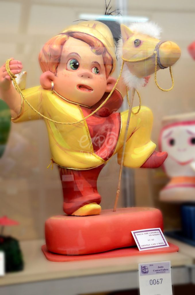 Año 2014, falla Luis Lamarca, Velázquez, sección quinta Infantil, Artista: Cate y Rosa.