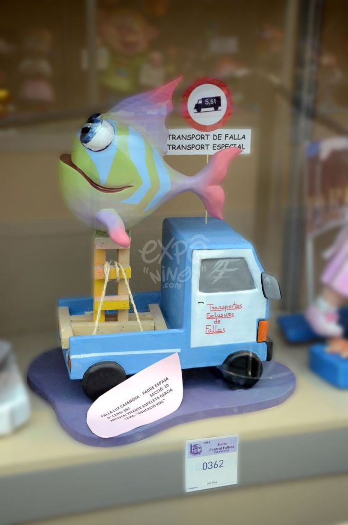 Año 2014, falla Luz Casanova, Padre Espasa, sección décima Infantil, Artista: Vicente Espeleta García.